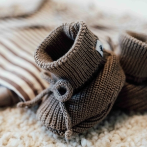 Booties Knitted Brown 2